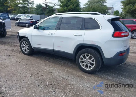 2015 Jeep Cherokee Latitude z USA, uszkodzony, nr VIN 1C4PJMCS9FW571427